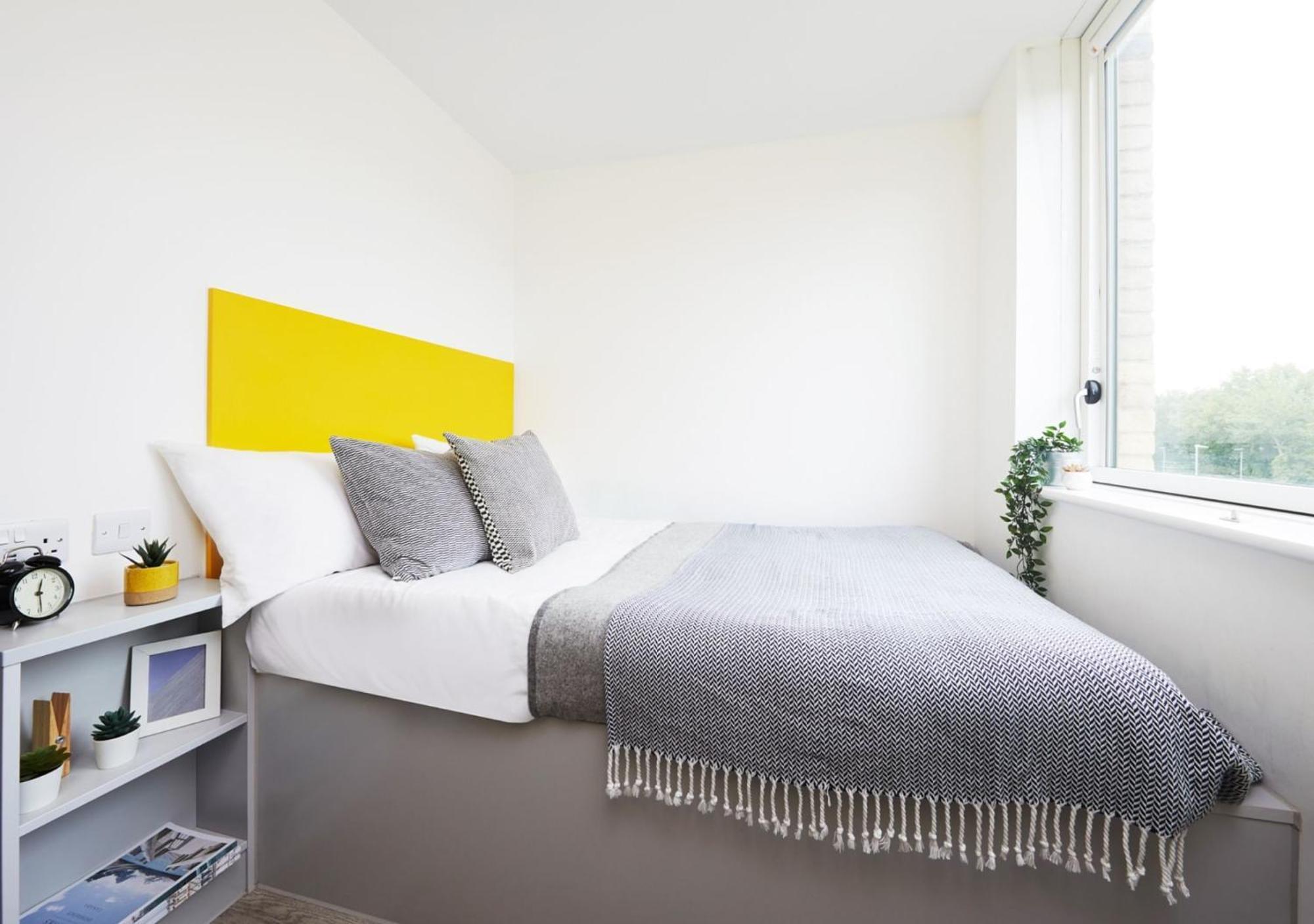 For Students Only Ensuite Bedrooms With Shared Kitchen At Cathedral Point In ウィンチェスター エクステリア 写真